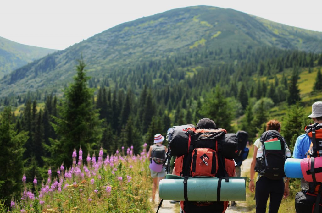 Essentials You Should Not Forget for Family Hiking