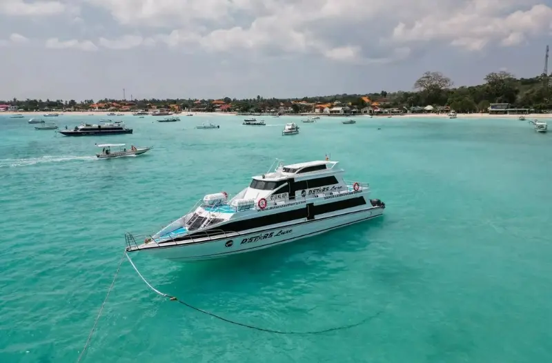 Boat transfer Nusa Lembongan